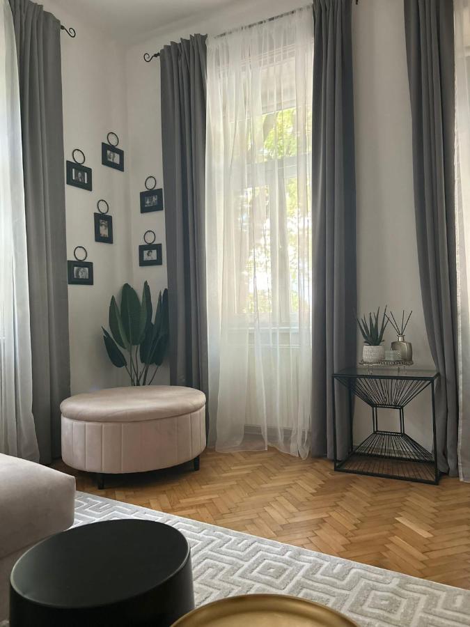 Apartment 5 Min Schoenbrunn Gloriette, Direct To City Center, Free Parking Βιέννη Εξωτερικό φωτογραφία